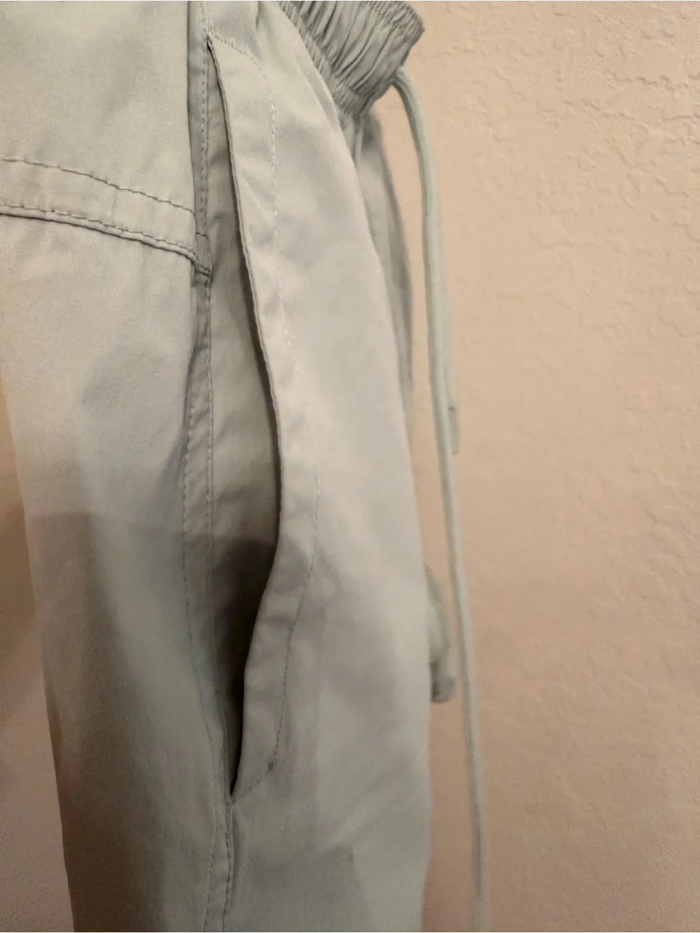 VRST Men’s Small Light Gray Athletic Running Shorts Zip Pocket